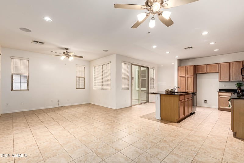 2247 Agnes Ln, Gilbert, AZ 85295