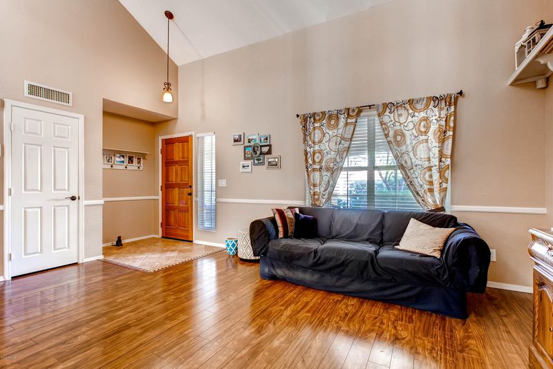 2247 E Lakecrest Dr, Gilbert, AZ 85234