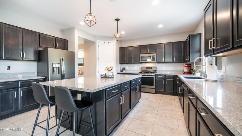 22477 95th Dr, Peoria, AZ 85383
