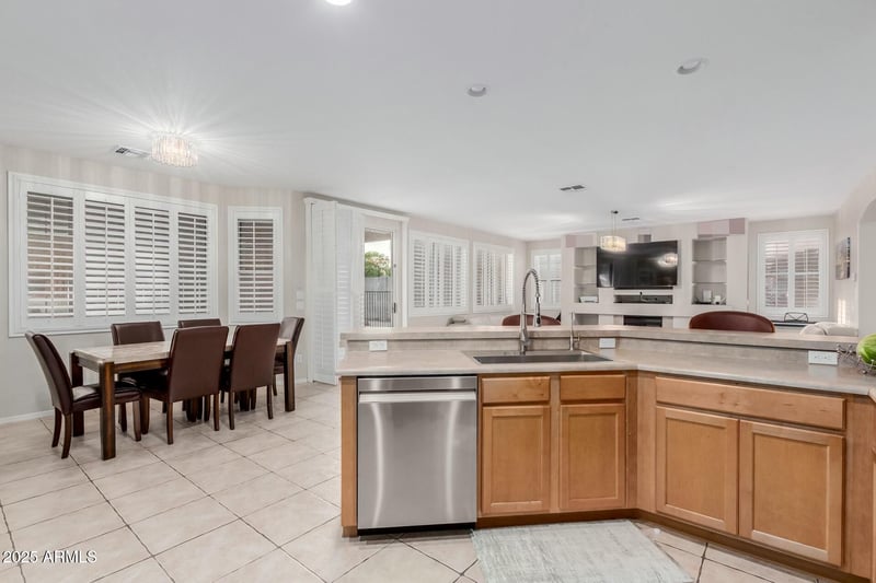 22478 78th Ln, Peoria, AZ 85383