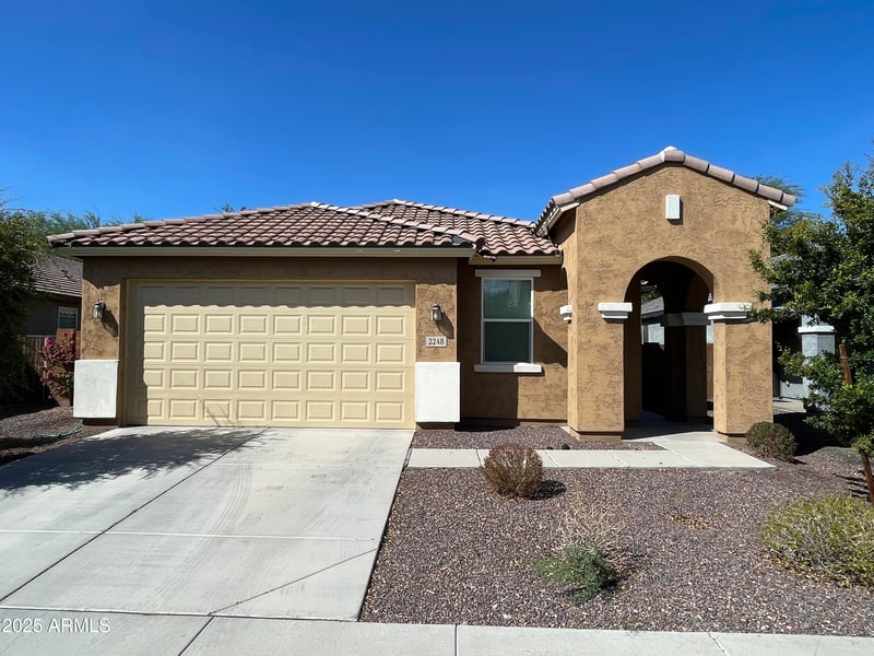 2248 Betty Elyse Ln, Phoenix, AZ 85023
