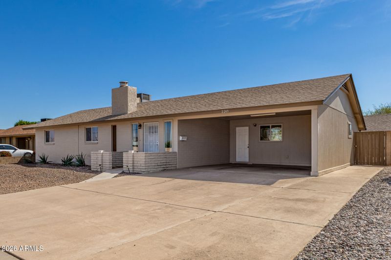 2249 E Greenway Rd, Phoenix, AZ 85022