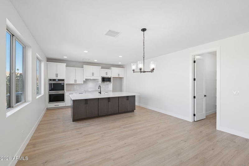 2249 Shannon Way, Mesa, AZ 85215