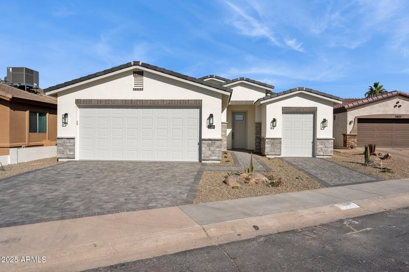 2249 Shannon Way, Mesa, AZ 85215