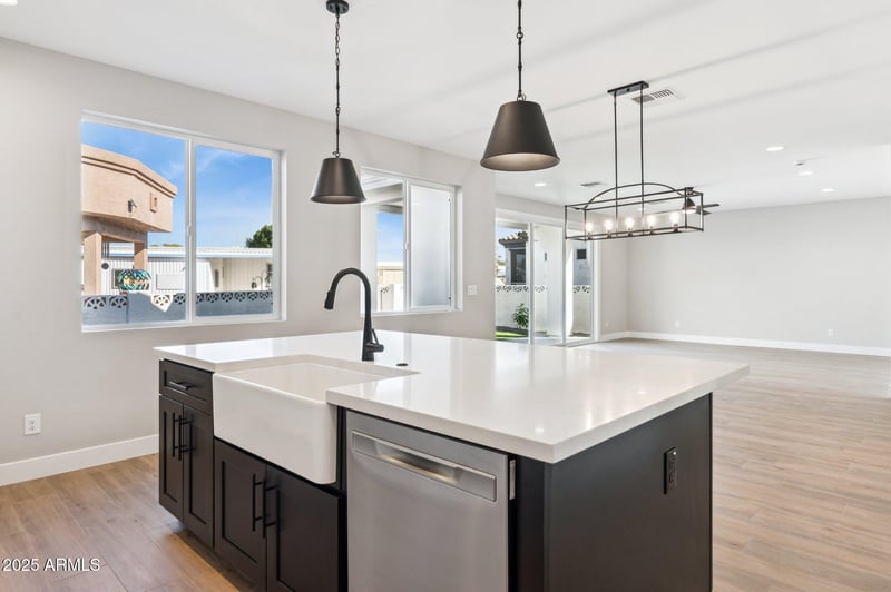 2249 Shannon Way, Mesa, AZ 85215