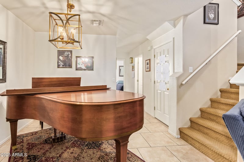 225 1st St #128, Mesa, AZ 85201