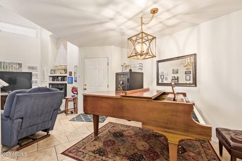 225 1st St #128, Mesa, AZ 85201