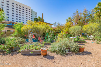 225 1st St #128, Mesa, AZ 85201