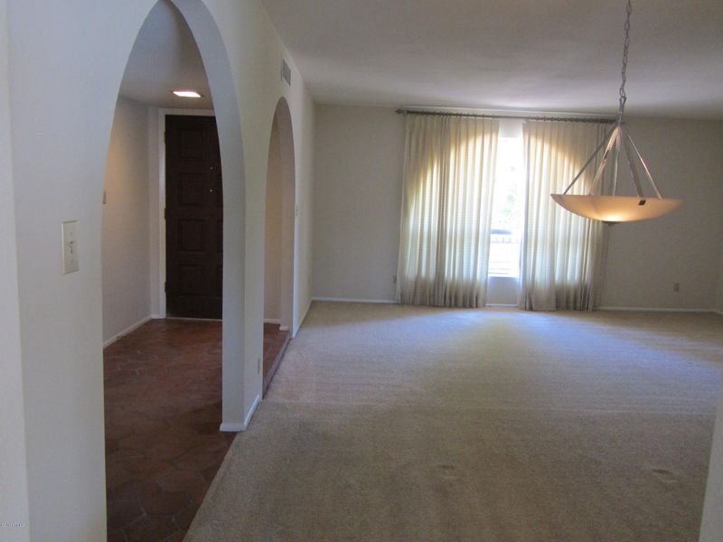 225 E Brook Hollow Dr, Phoenix, AZ 85022