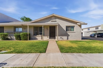 225 Standage St #13, Mesa, AZ 85201