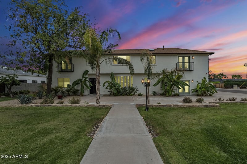 225 Orchid Ln, Phoenix, AZ 85021
