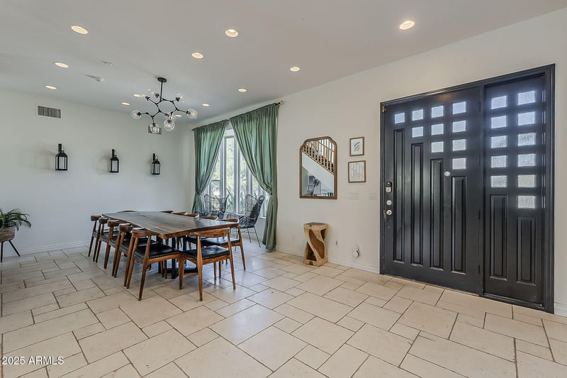 225 Orchid Ln, Phoenix, AZ 85021