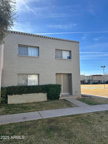 225 Standage St #104, Mesa, AZ 85201