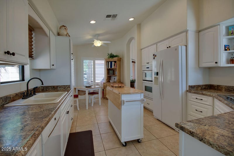 225 Vaughn Ave, Gilbert, AZ 85234