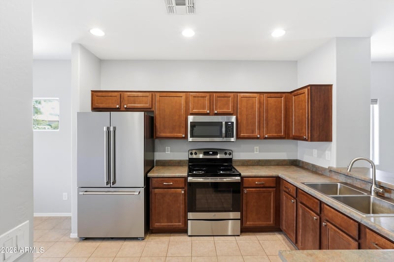 225 Reeves Ave, Queen Creek, AZ 85140