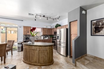 2250 Deer Valley Rd #15, Phoenix, AZ 85024