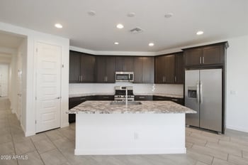 2250 E Citadel Dr, Gilbert, AZ 85298