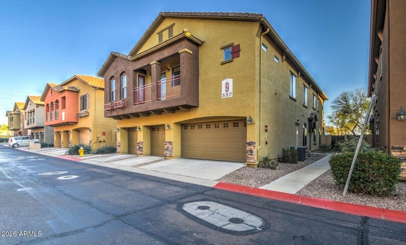 2250 Deer Valley Rd #26, Phoenix, AZ 85024