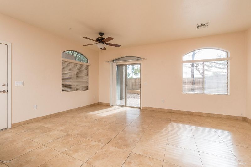2250 E Deer Valley Rd #39, Phoenix, AZ 85024