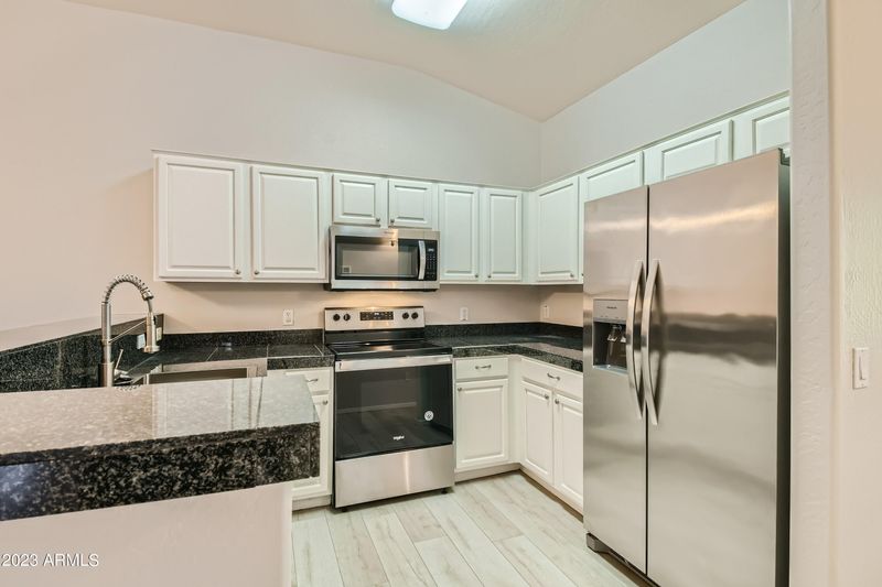 2250 E Deer Valley Rd #41, Phoenix, AZ 85024