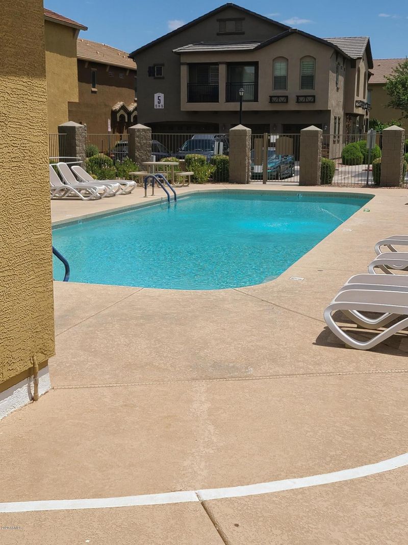 2250 E Deer Valley Rd #52, Phoenix, AZ 85024