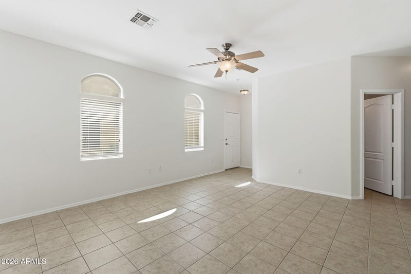 2250 Deer Valley Rd #99, Phoenix, AZ 85024
