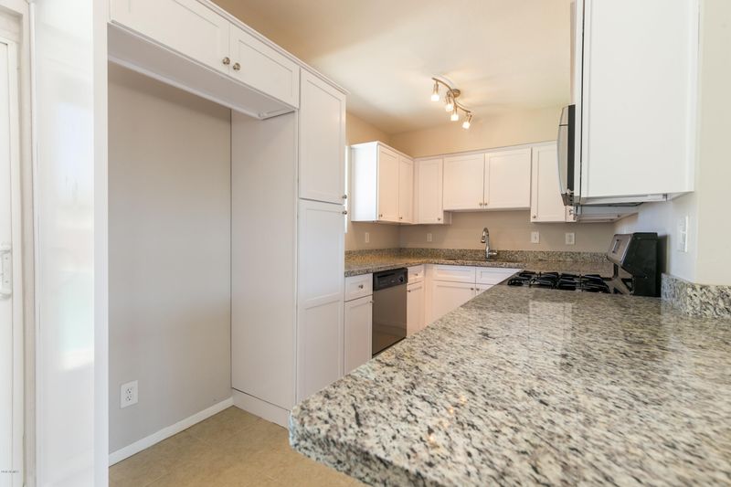 2250 E Marilyn Rd, Phoenix, AZ 85022