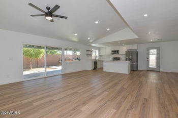 2250 Kathleen Rd, Phoenix, AZ 85022