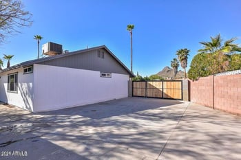 2250 Kathleen Rd, Phoenix, AZ 85022