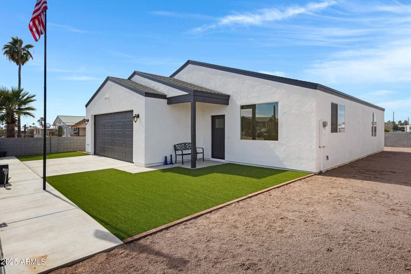 2250 S Descanso Rd, Apache Junction, AZ 85119