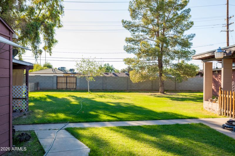 2250 W Augusta Ave, Phoenix, AZ 85021
