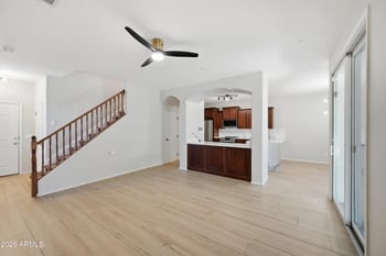 2250 Wayland Dr, Phoenix, AZ 85040