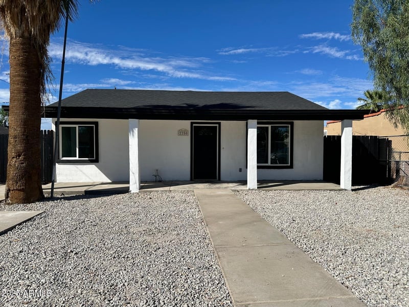 2250 Willetta St, Phoenix, AZ 85006