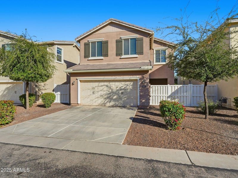 2251 Osborn Ln, Gilbert, AZ 85295