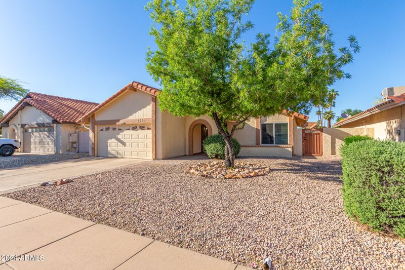 2252 W Kiowa Cir, Mesa, AZ 85202