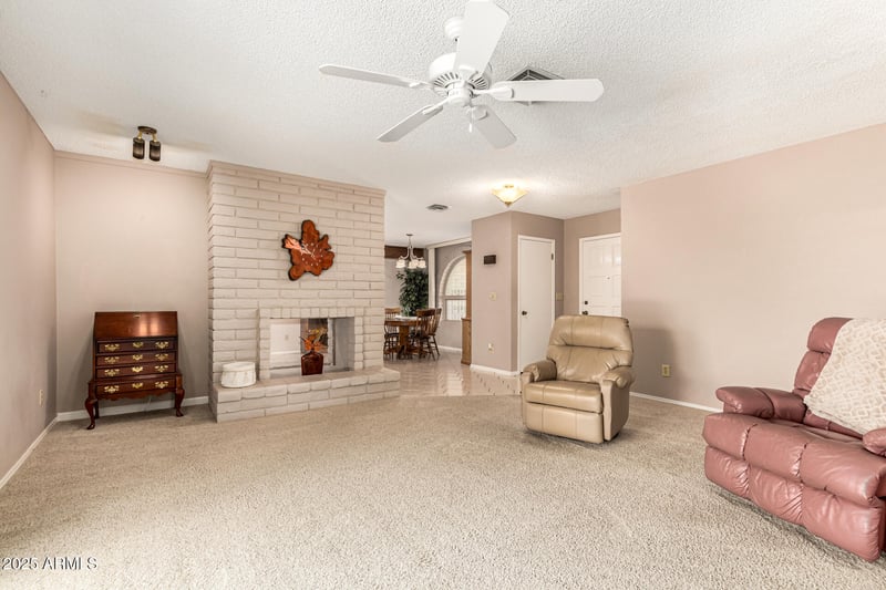 2253 Encanto St, Mesa, AZ 85213