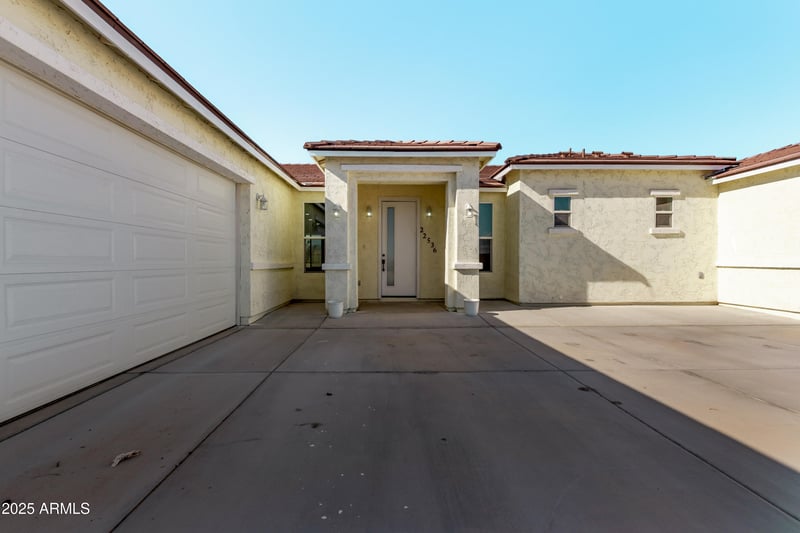 22536 Huntington Dr, Buckeye, AZ 85326