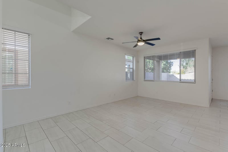 2254 University Dr #4, Mesa, AZ 85213