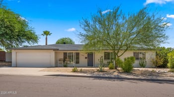 2255 E Piestewa Peak Dr, Phoenix, AZ 85016