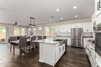 22556 100th Ave, Peoria, AZ 85383