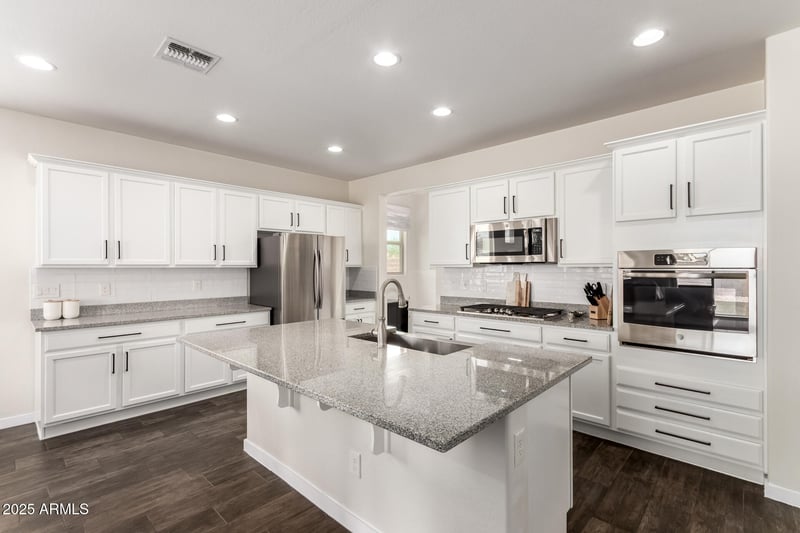 22556 100th Ave, Peoria, AZ 85383