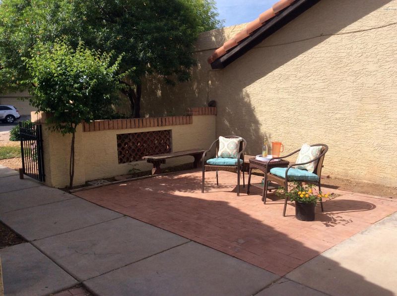 2258 E Flossmoor Cir, Mesa, AZ 85204