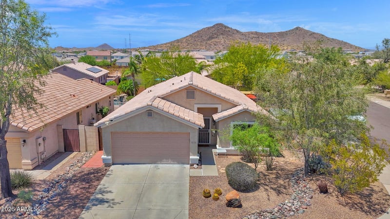 2258 Soft Wind Dr, Phoenix, AZ 85024