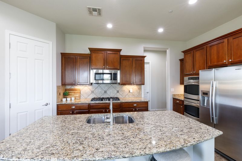2259 W River Rock Trl, Phoenix, AZ 85086