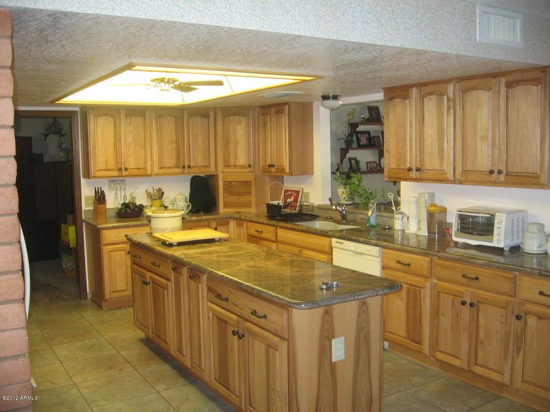 2260 E Grandview St, Mesa, AZ 85213