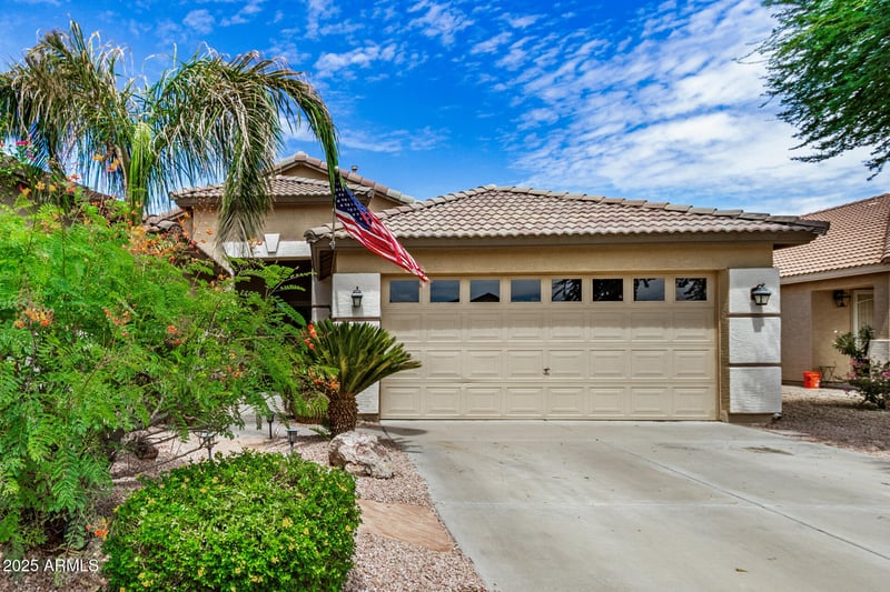 2260 Mineral Butte Dr, San Tan Valley, AZ 85144