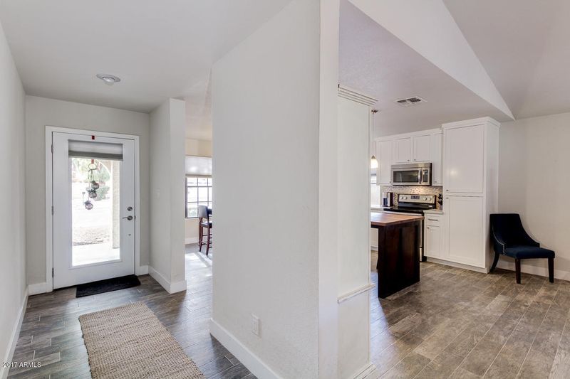 2260 W Kiowa Cir, Mesa, AZ 85202