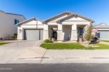 2260 Warbler Rd, Gilbert, AZ 85297
