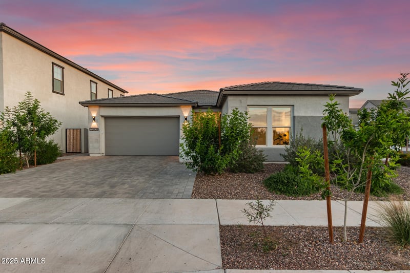22609 Roundup Way, Queen Creek, AZ 85142