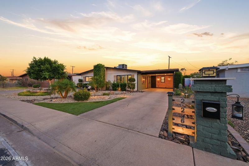 2261 E Bramble Ave, Mesa, AZ 85204